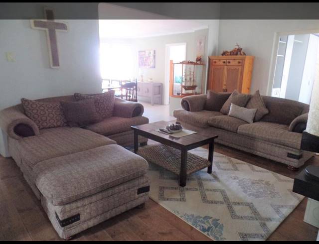 5 BEDROOM HOUSE SOLD IN GANSBAAI CENTRAL